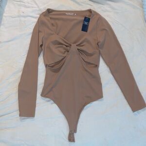 ABERCROMBIE // NWT Tan Long Sleeve Body Suit